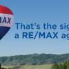 RMB-1 
That's the sign of a RE/MAX agent.

Text can be changed at NO additional cost.
